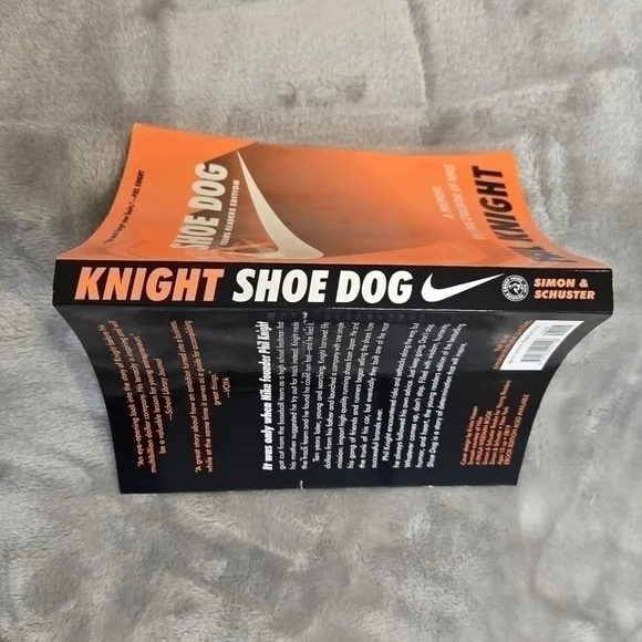 Shoe Dog: A Memoir by the Creator of Nike -- Phil Knight - Picture 10 of 12